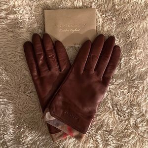 🎉BRAND NEW Burberry brown solid leather Jenny touch glove w/ cashmere lining
